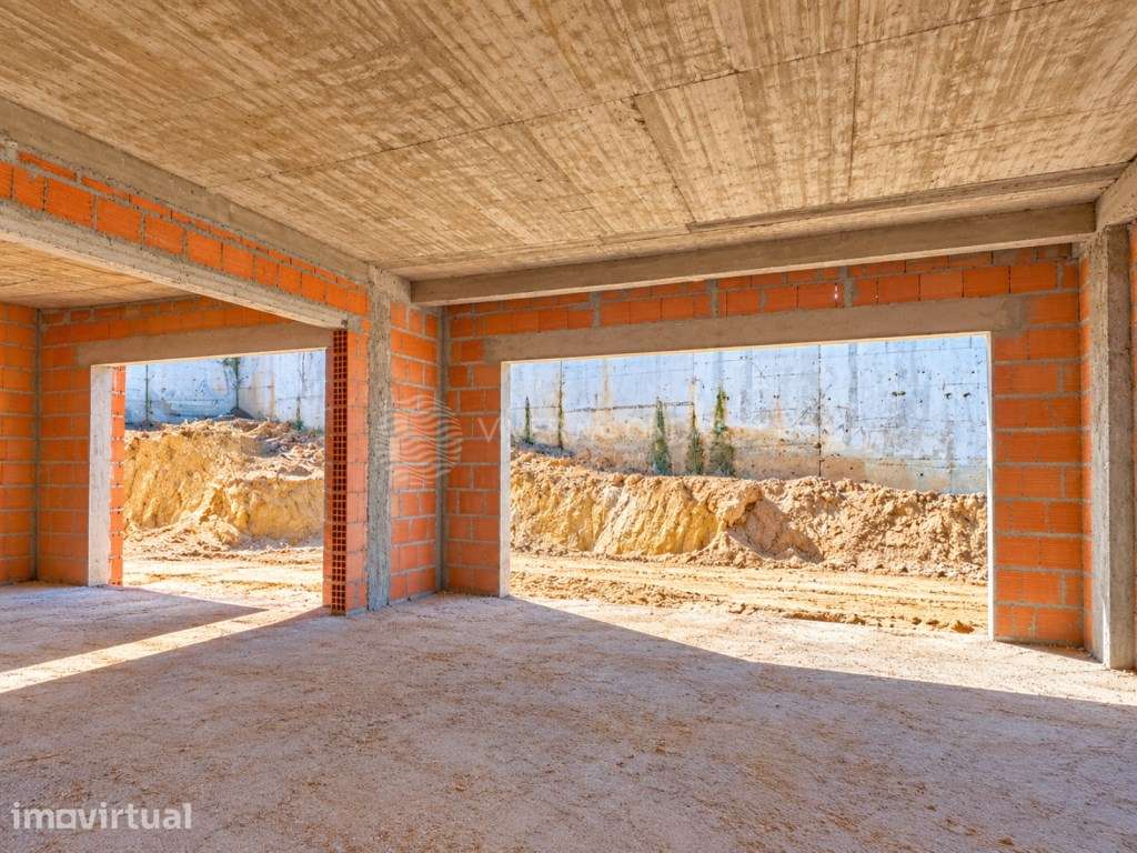 OFERTA DA ESCRITURA | Moradia V4 Nova com Piscina | Sobreda - Grande imagem: 5/30