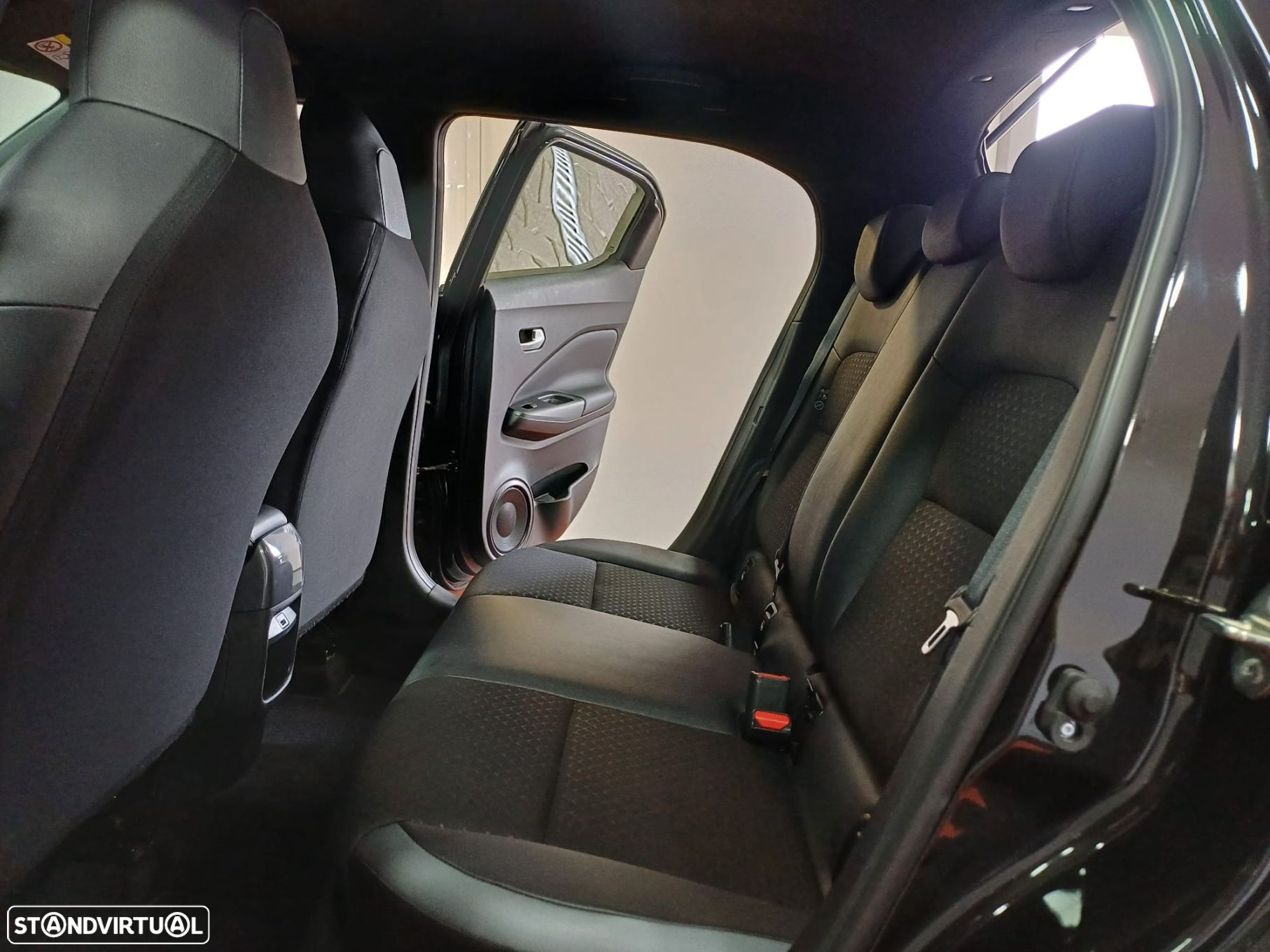 Nissan Juke 1.0 DIG-T N-Connecta DCT - 12