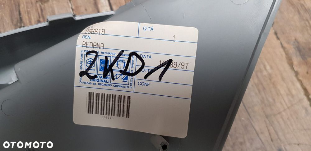 Podest podnóżek Piaggio SKR 125 150  296619 - 6