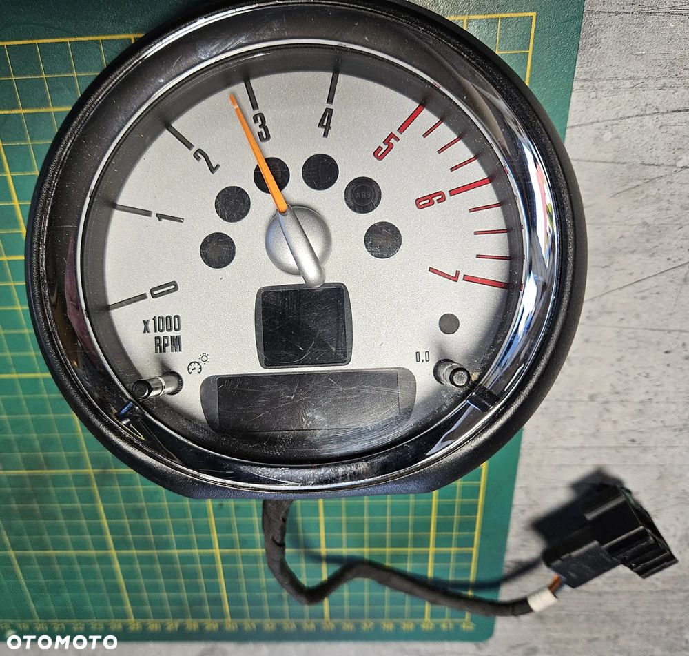 Mini Cooper R55 R56 1.6  obrotomierz - 1