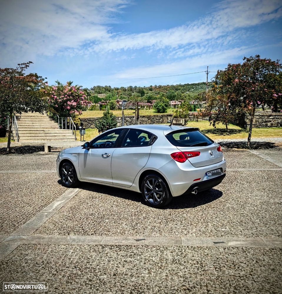 Alfa Romeo Giulietta 1.6 JTDM 16V Sport - 36