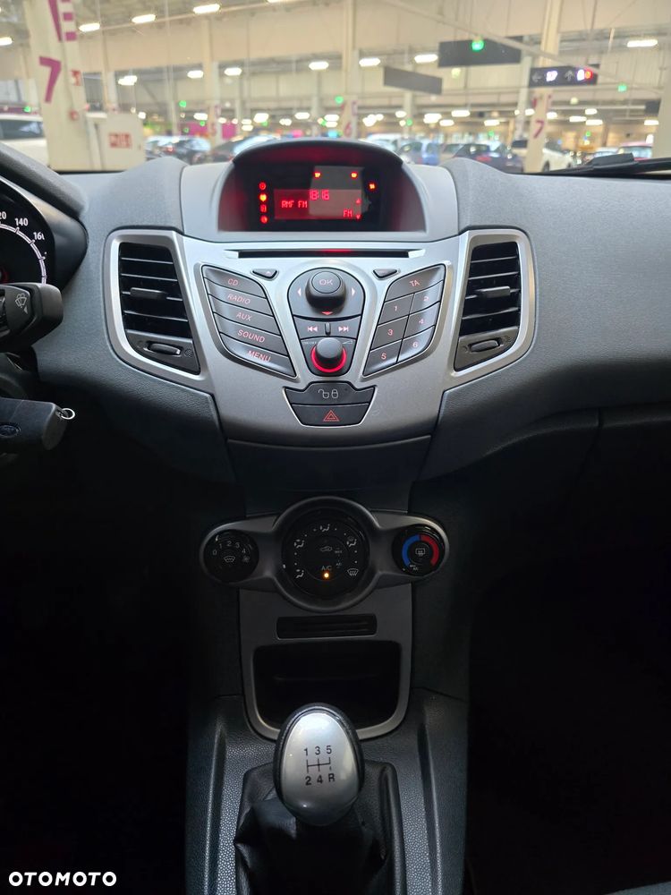 Ford Fiesta 1.25 Titanium - 10