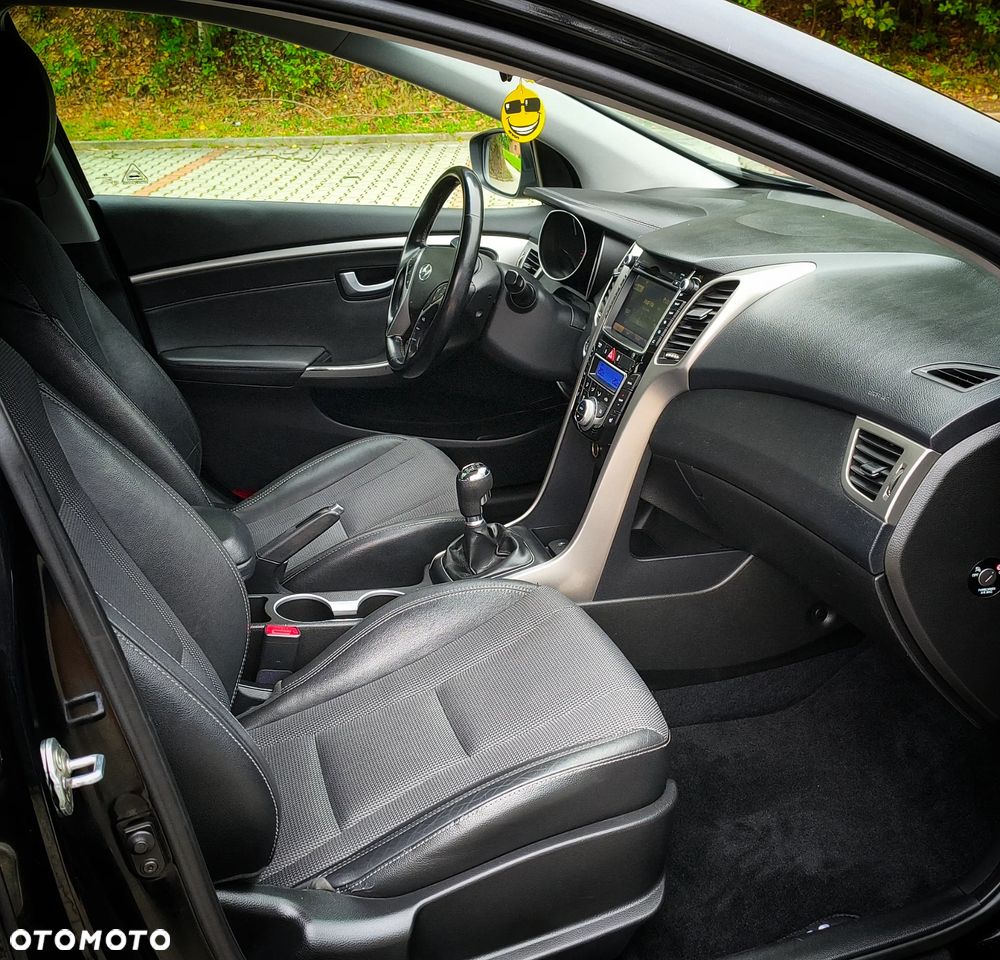 Hyundai i30 1.6 GDI Premium - 13