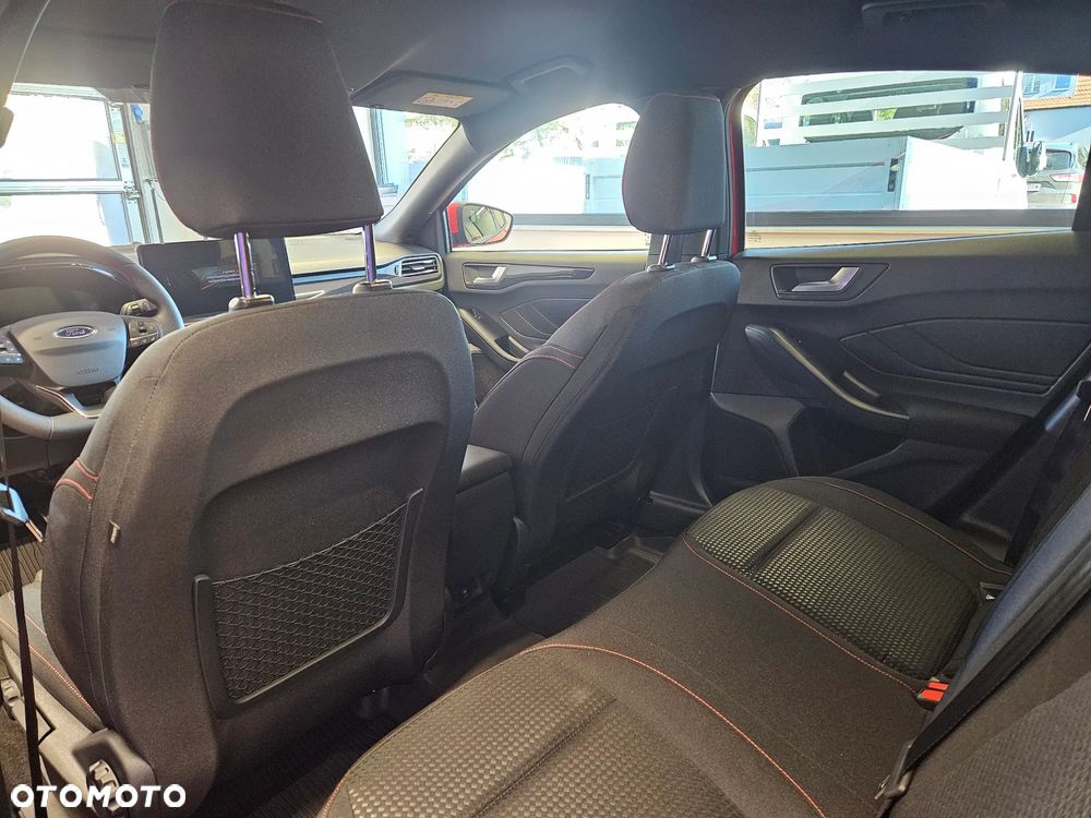 Ford Focus 1.0 EcoBoost mHEV ST-Line X - 15