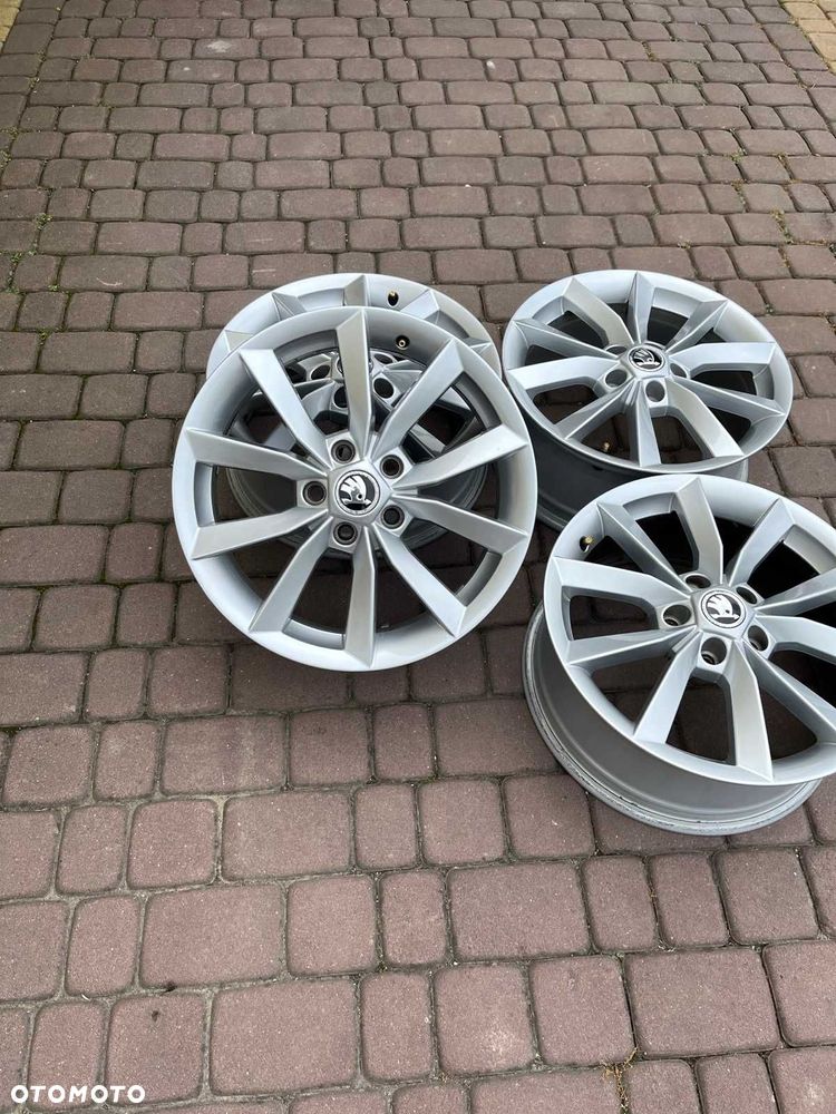 Oryginalne alufelgi Skoda 5x112 17 cali Yeti Octavia Superb - 3