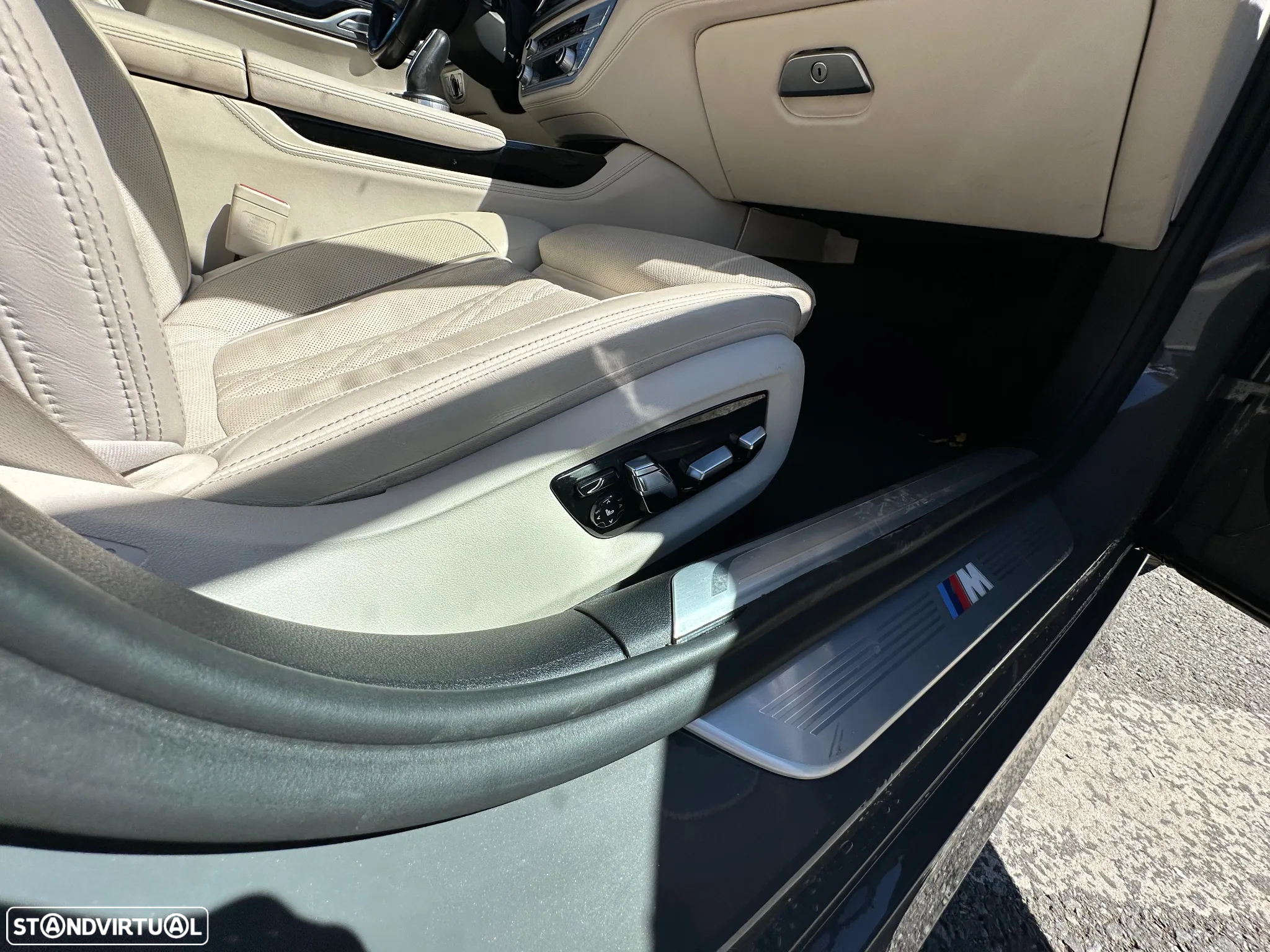 BMW 740 d xDrive Pack M Auto - 15