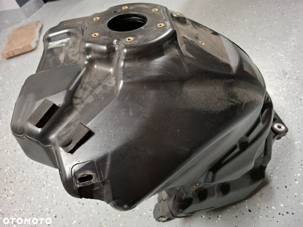 BMW S1000XR zbiornik bak - 2