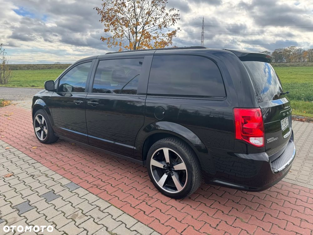 Dodge Grand Caravan - 23