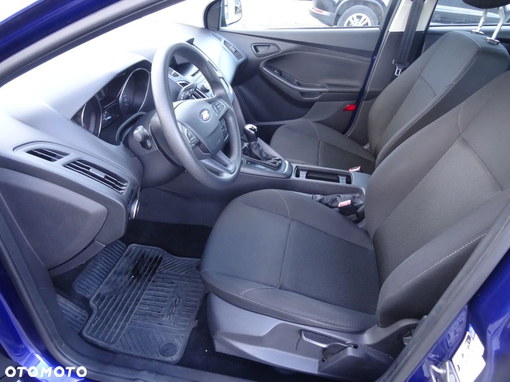Ford Focus 1.0 EcoBoost Trend - 14