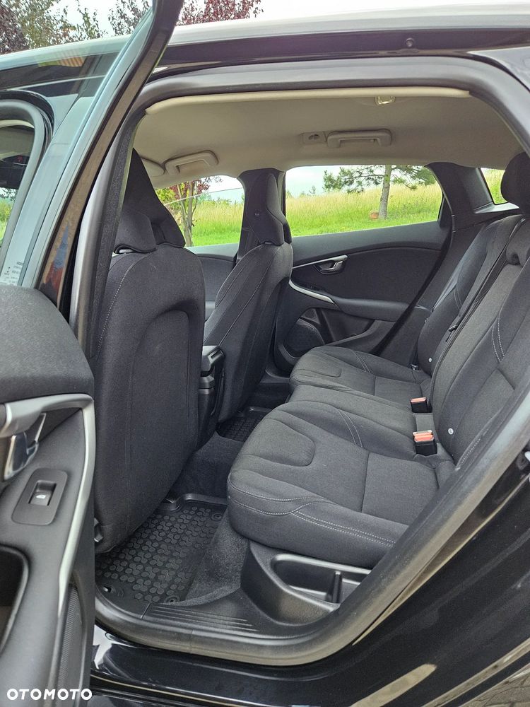Volvo V40 T4 Kinetic - 19
