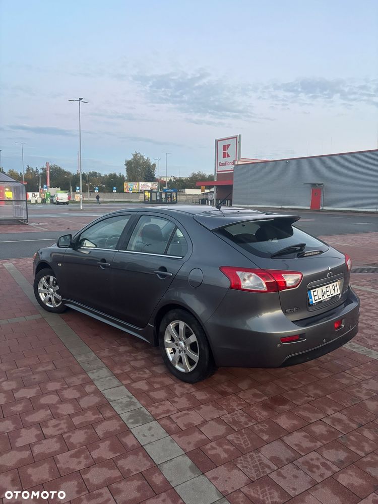 Mitsubishi Lancer 2009 photo 4