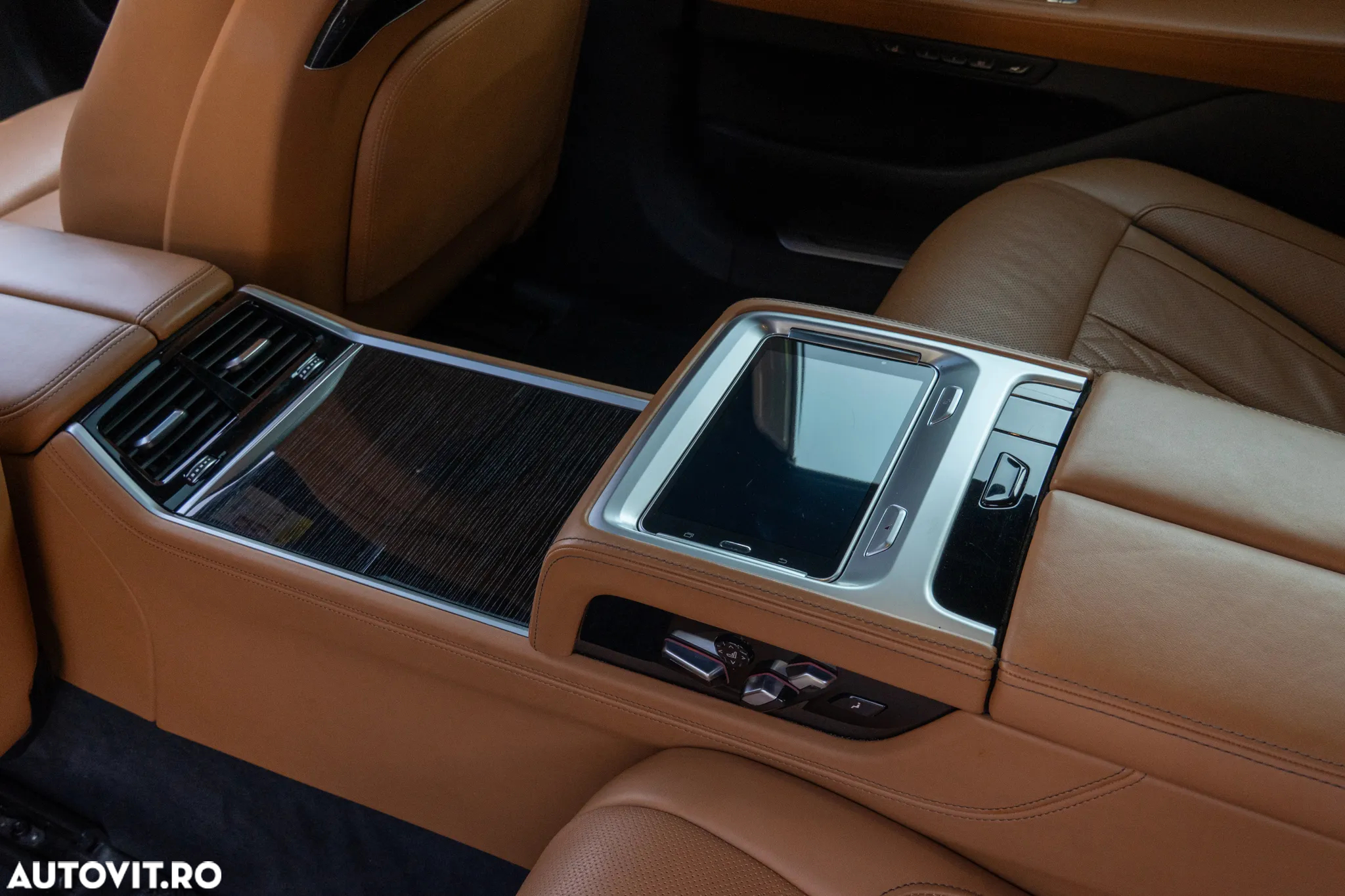 BMW Seria 7 740Le xDrive iPerformance - 23