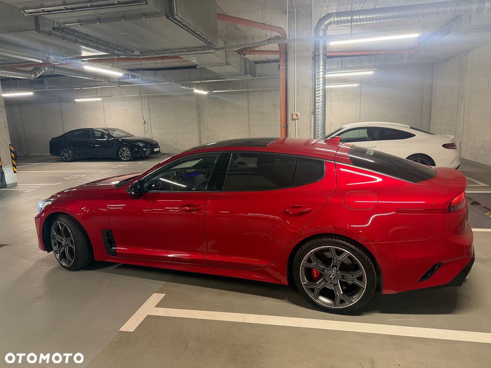 Kia Stinger - 10