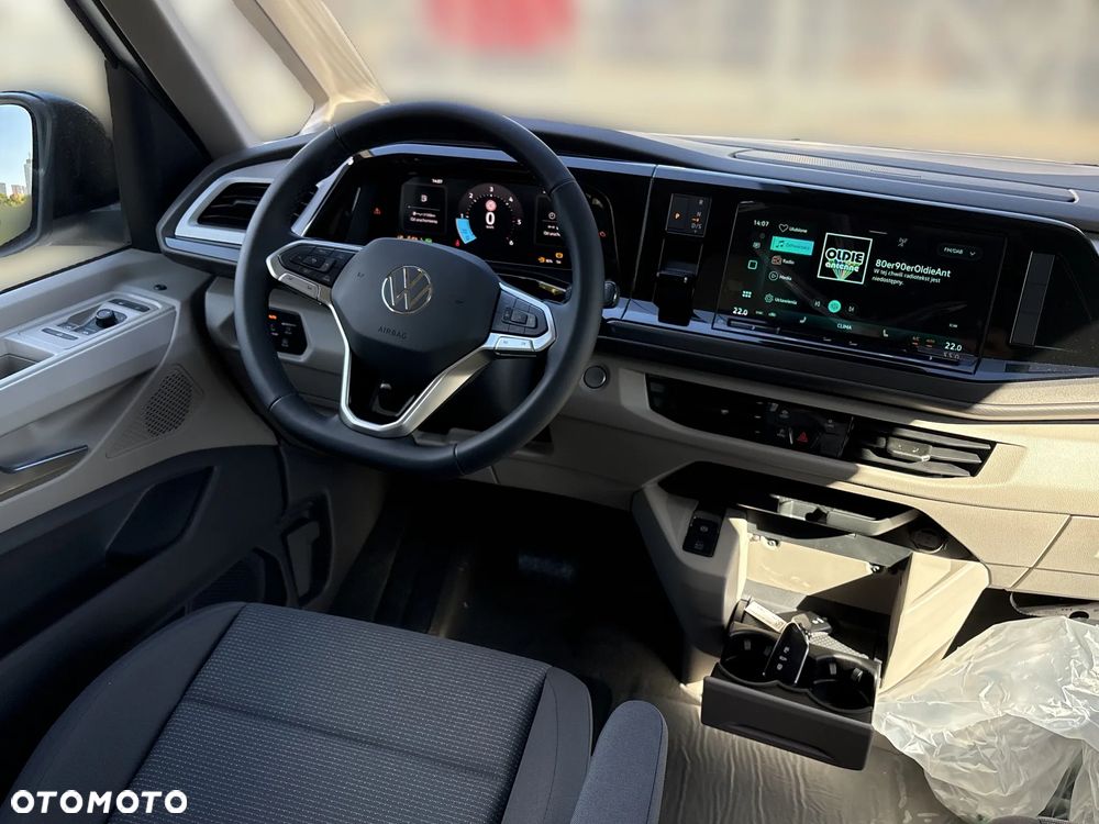 Volkswagen Multivan - 14