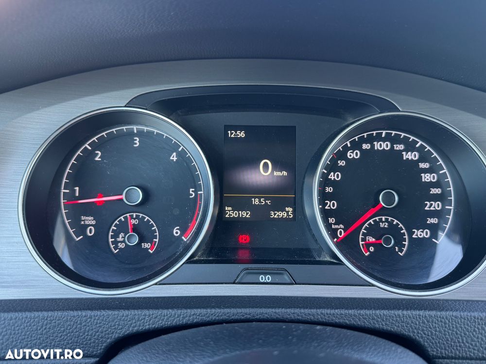 Volkswagen Golf - 12