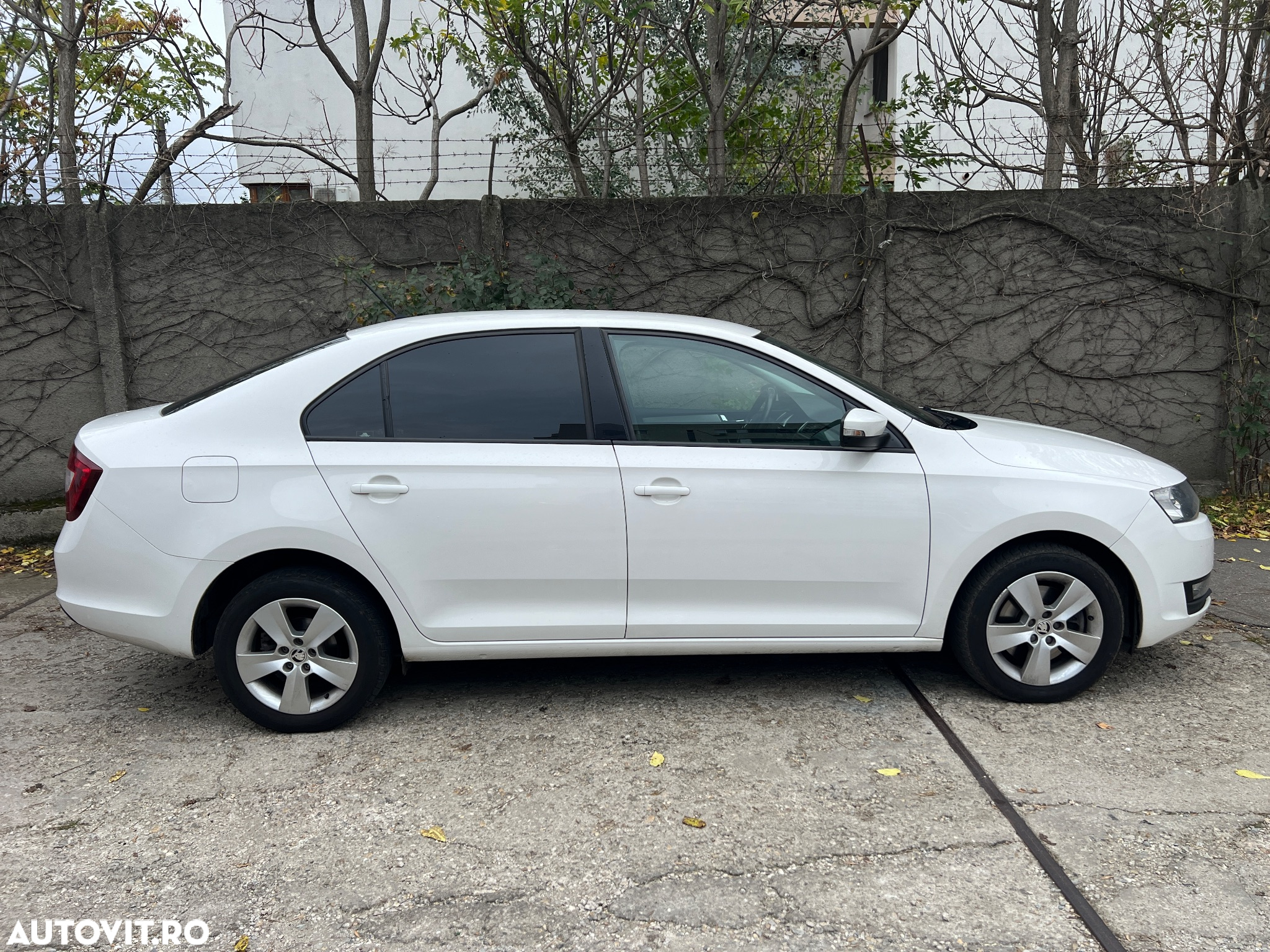 Skoda RAPID 1.6 TDI Style - 8