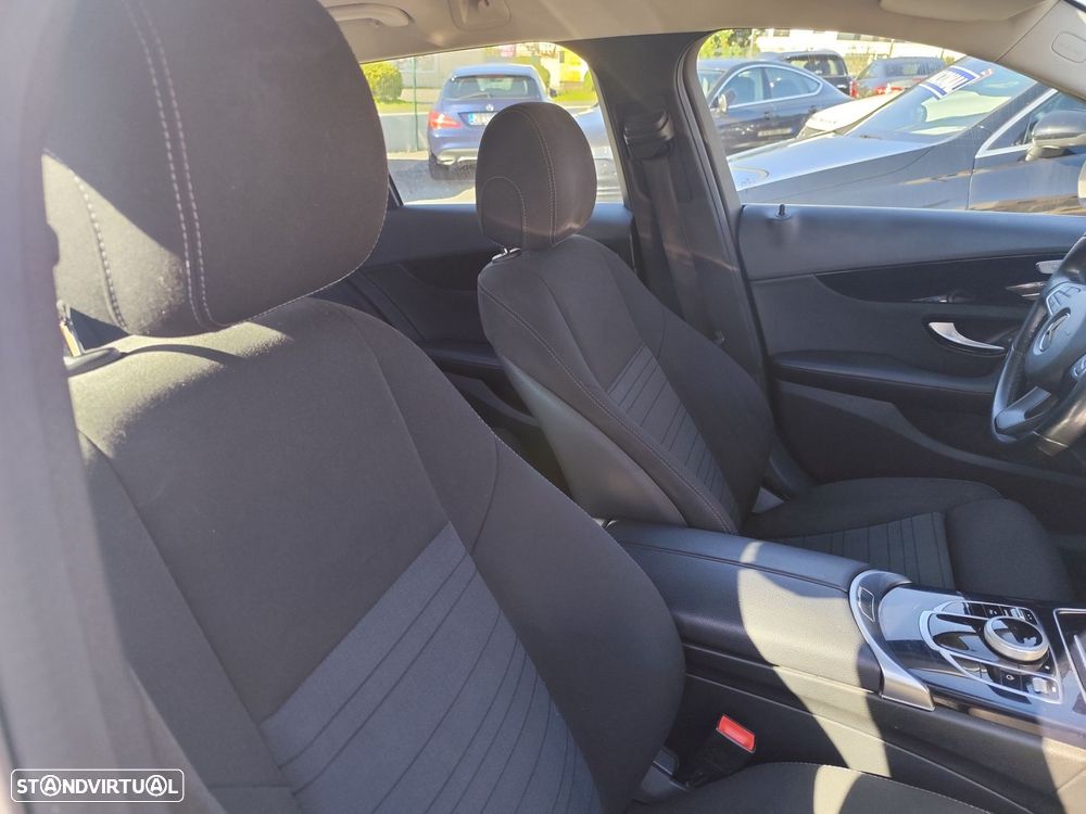 Mercedes-Benz C 300 h Avantgarde - 27