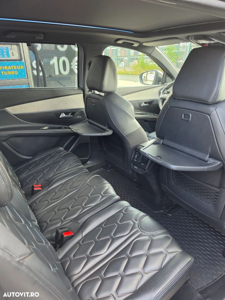 Peugeot 5008 - 10