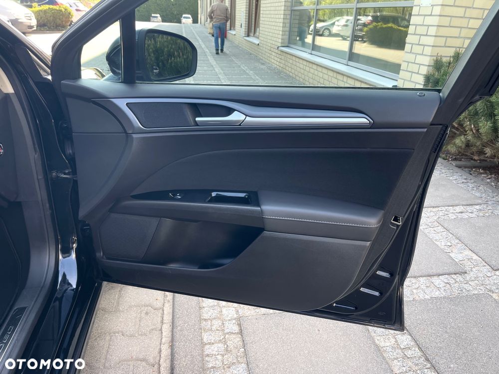 Ford Mondeo - 27