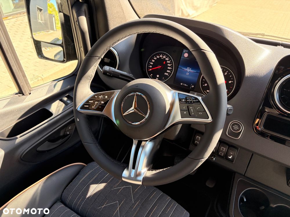 Mercedes-Benz Sprinter 519 - 30