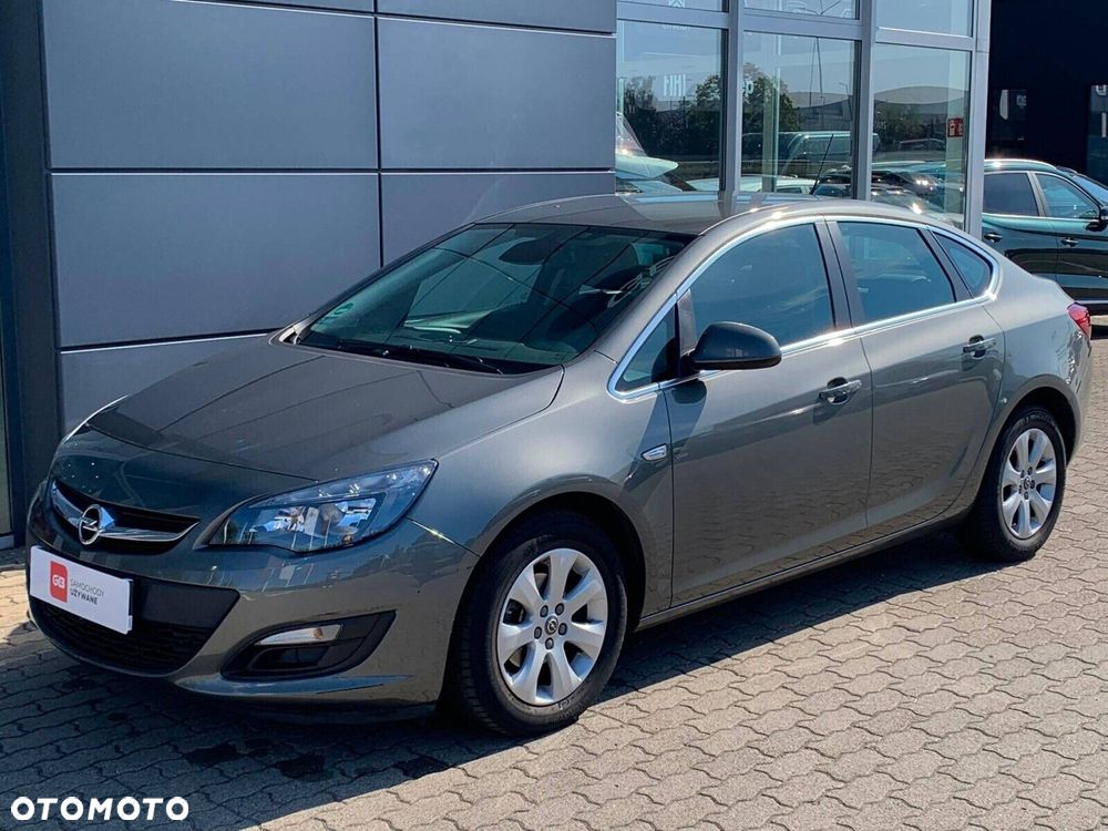 Opel Astra - 2