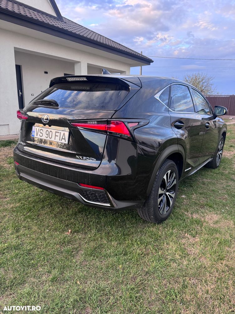 Lexus Seria NX 300h AWD F Sport - 7