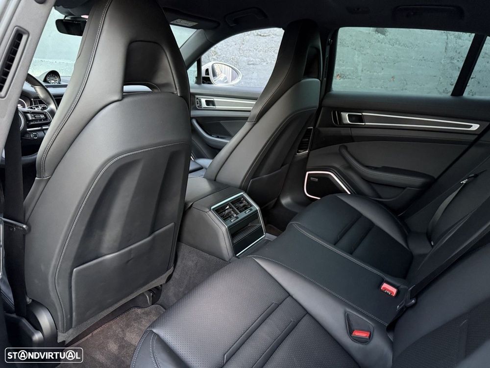 Porsche Panamera Sport Turismo 4 E-Hybrid - 14