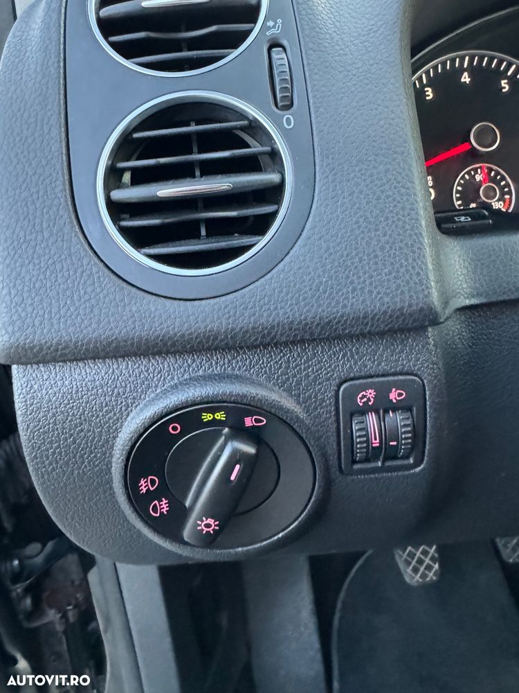 Volkswagen Golf Plus - 11