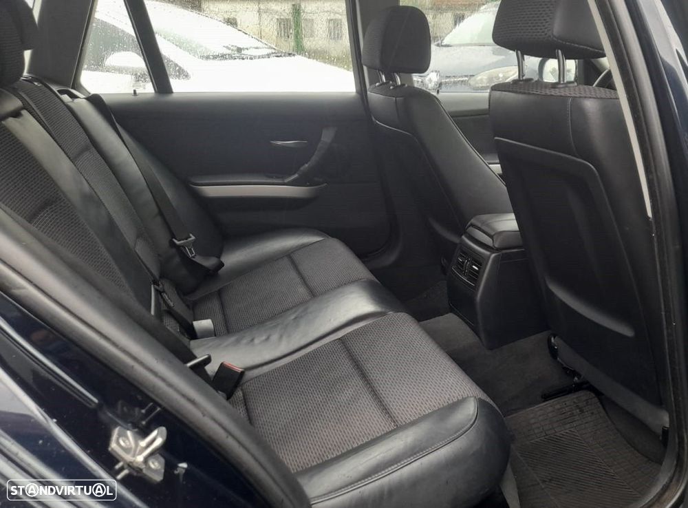 BMW 318 d Touring Sport - 13