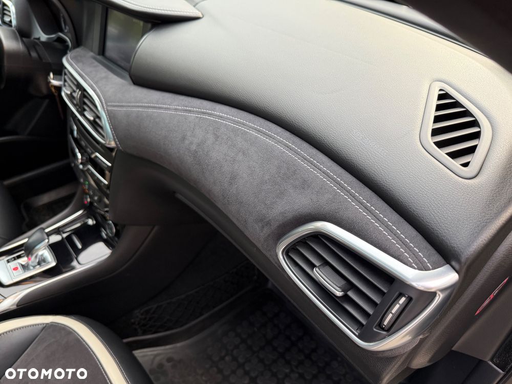 Infiniti Q30 2.2d Sport AWD 7DCT - 32