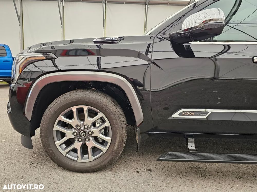 Toyota Sequoia - 15