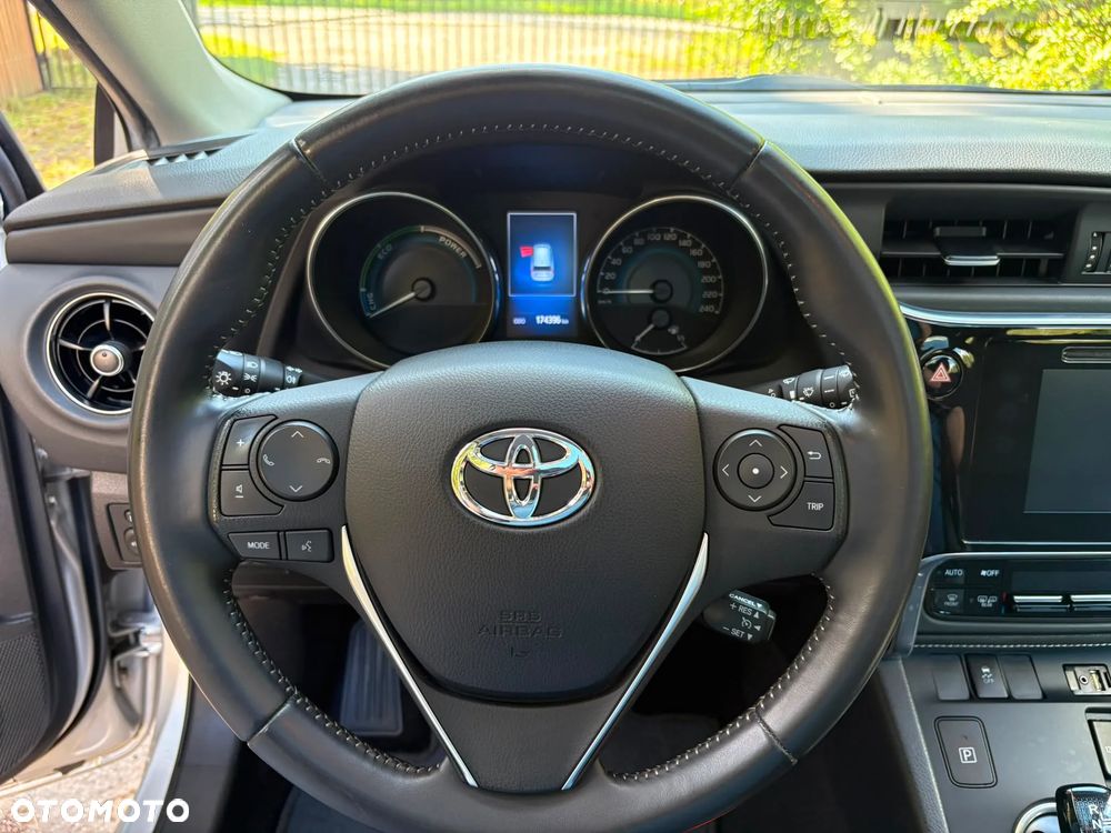 Toyota Auris 1.8 HSD Luna - 13
