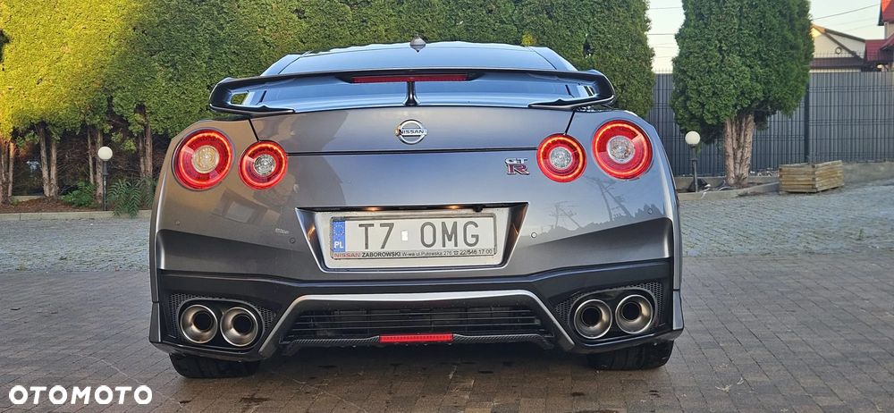 Nissan GT-R Black Edition - 11