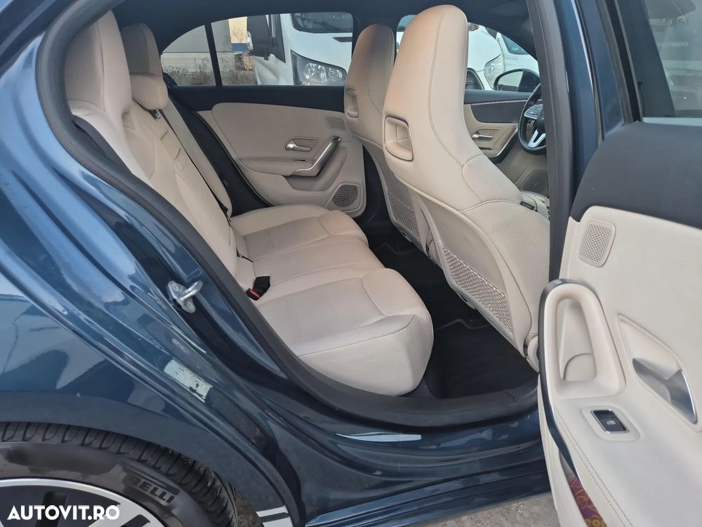 Mercedes-Benz A 180 - 21