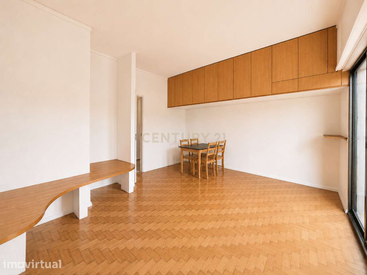 APARTAMENTO T3 (CAMPO MÁRTIRES DA PÁTRIA) COM TERRAÇO, VARANDA E VISTA - Grande imagem: 5/35