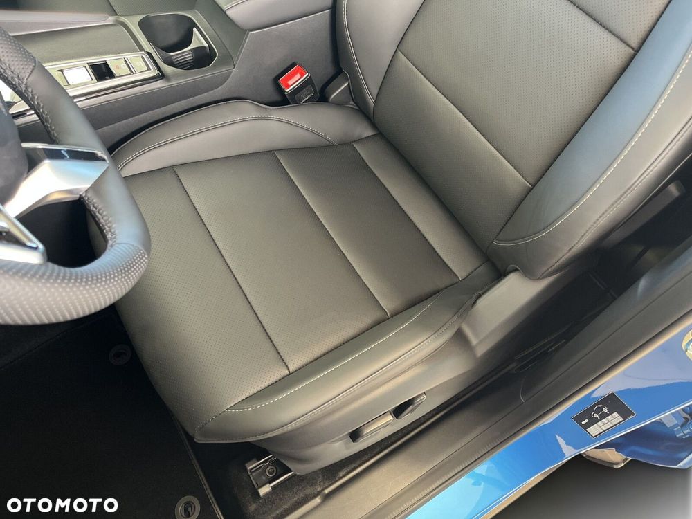 MG ZS Hybrid+ - 13