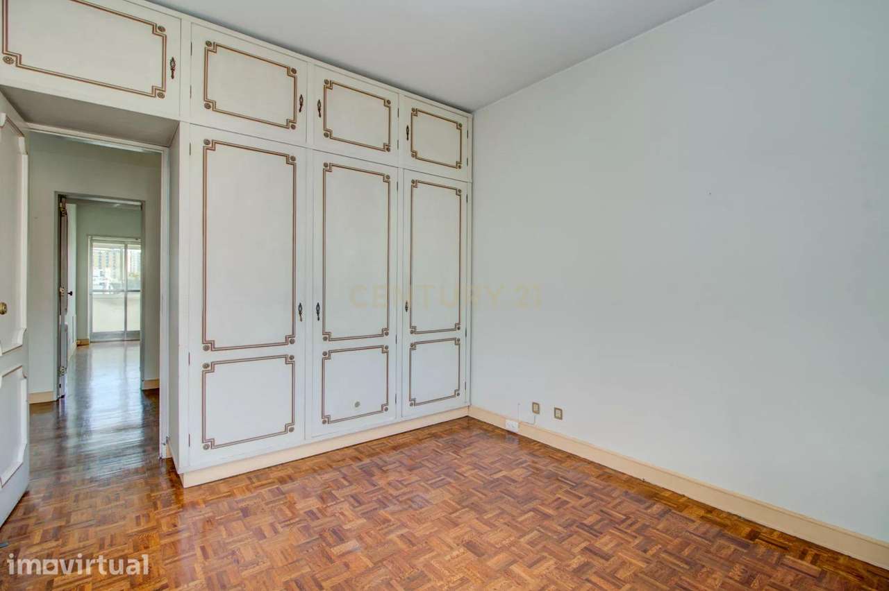 T4 com garagem Avenida da República - Lisboa - Grande imagem: 5/25