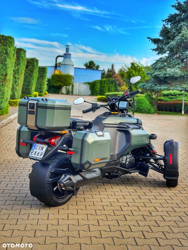 Can-Am Inny - 3