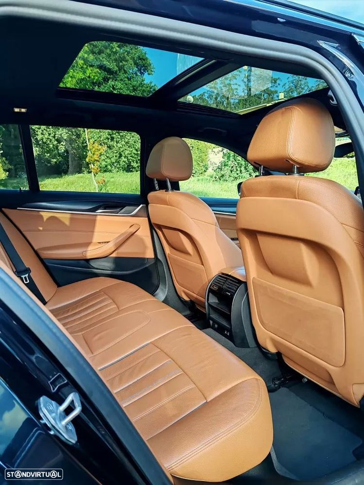 BMW 530 e Pack Desportivo M - 18