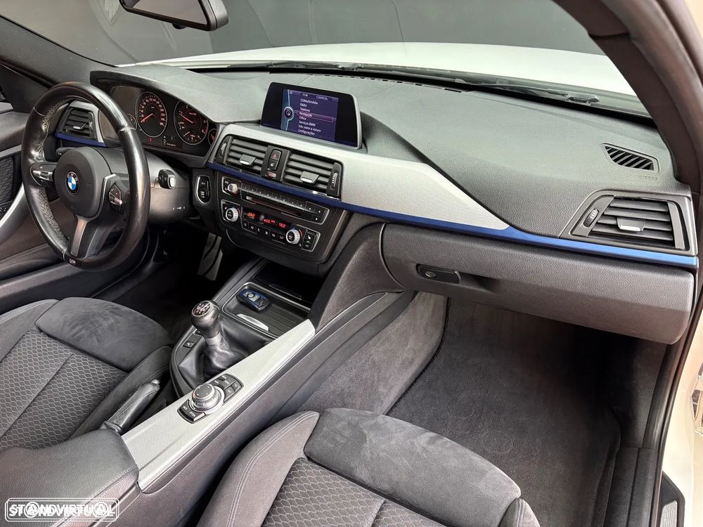 BMW 320 d xDrive Pack M - 16
