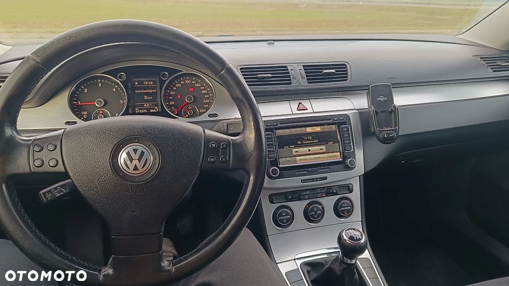 Volkswagen Passat 2.0 TDI Highline - 2
