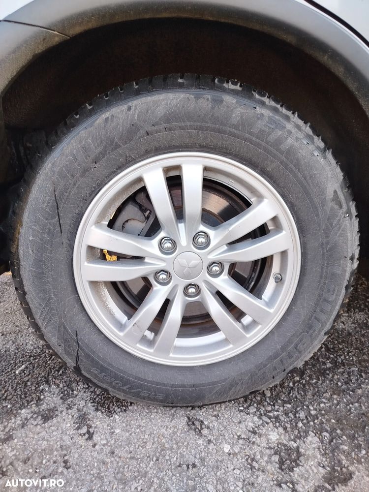 Mitsubishi Outlander 2.2 Litre DI-D AWD Intense - 12