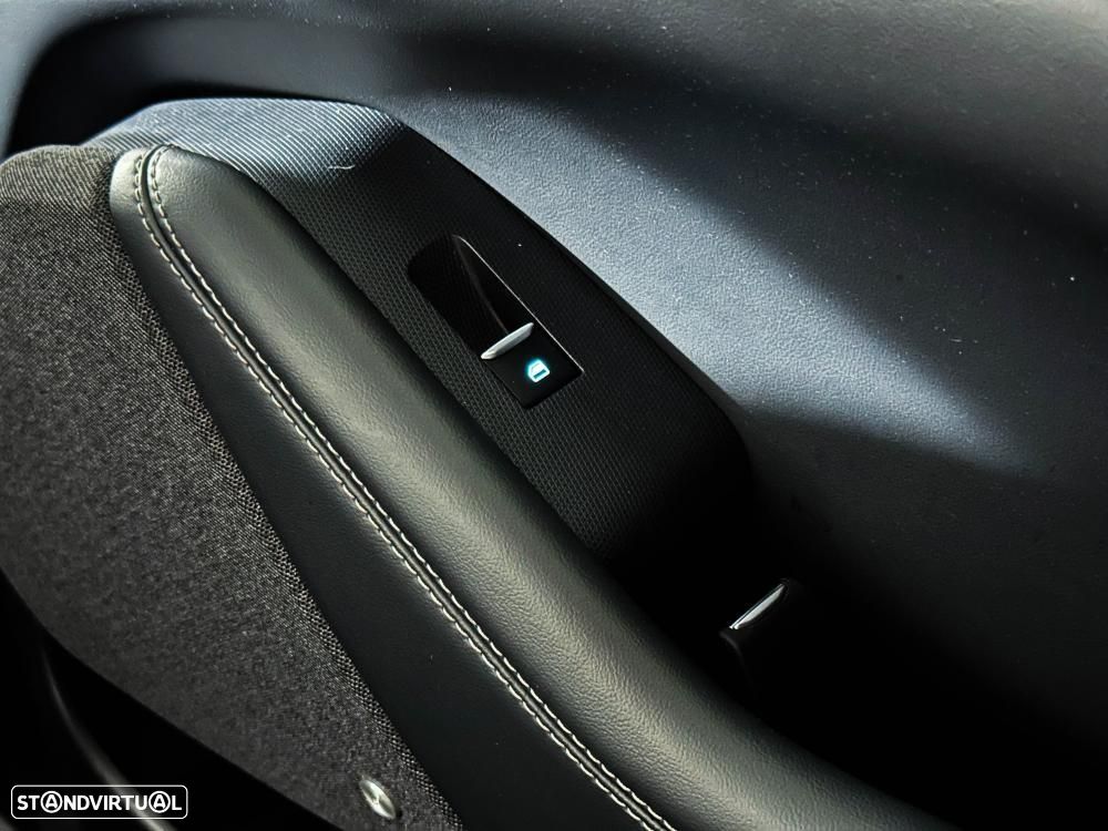 Ford Mustang Mach-E Premium AWD - 29