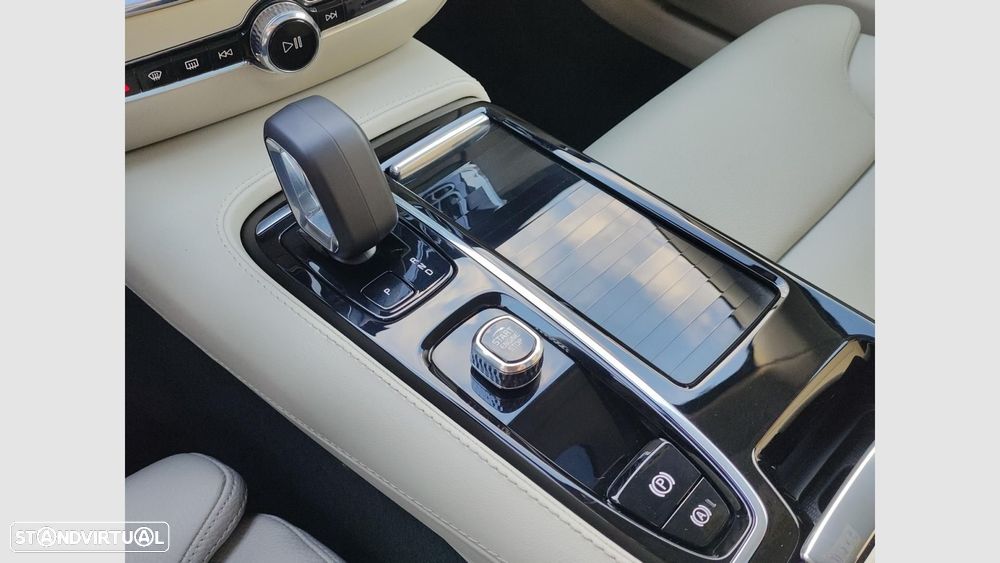 Volvo V60 2.0 T6 AWD TE Plus Bright — fotografia 22