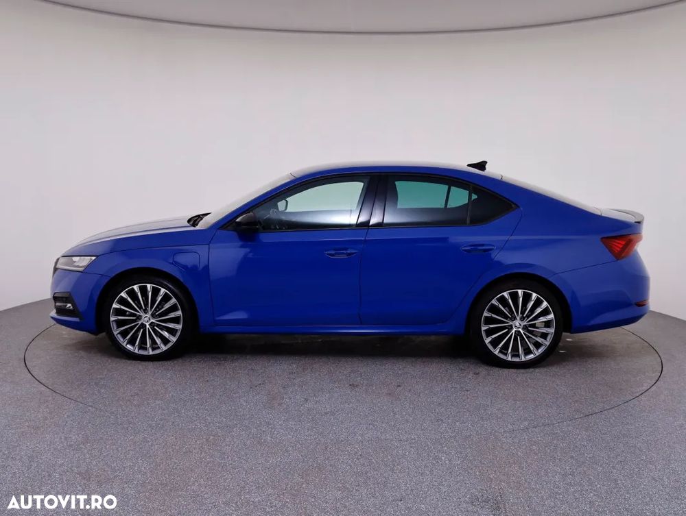 Skoda Octavia 1.4 TSI DSG Clever - 8