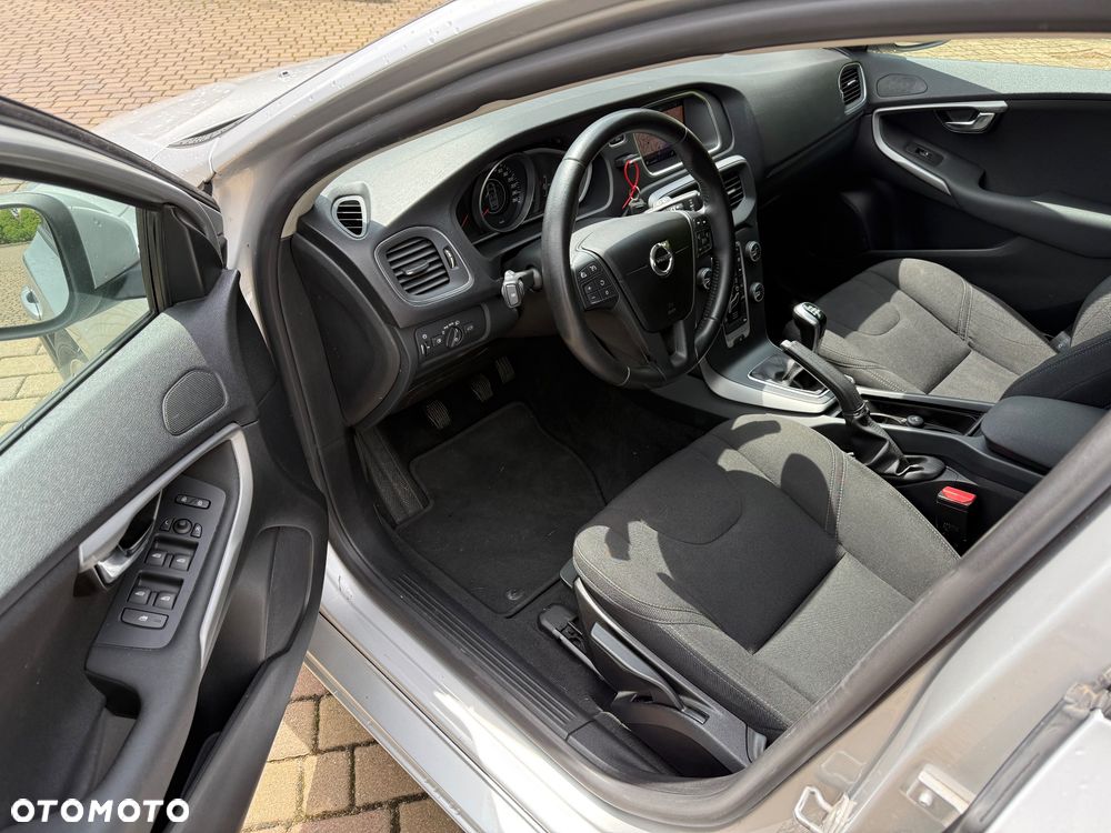 Volvo V40 - 15