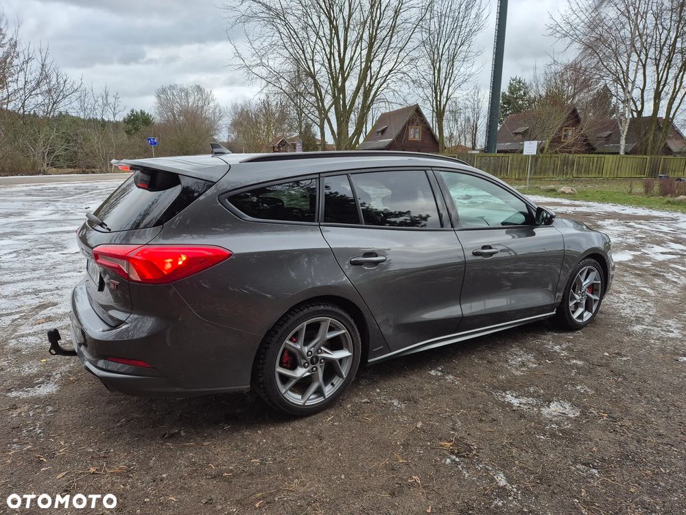 Ford Focus 2.3 EcoBoost ST Edition - 4