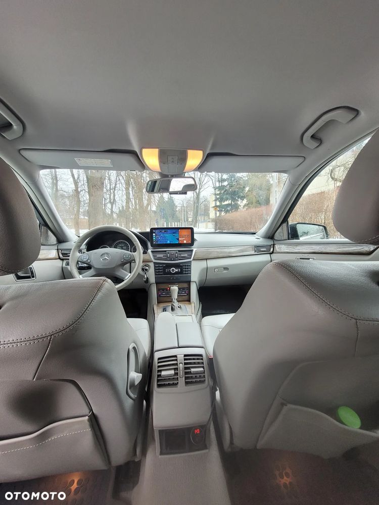 Mercedes-Benz Klasa E 250 CDI DPF BlueEFFICIENCY Automatik Elegance - 15