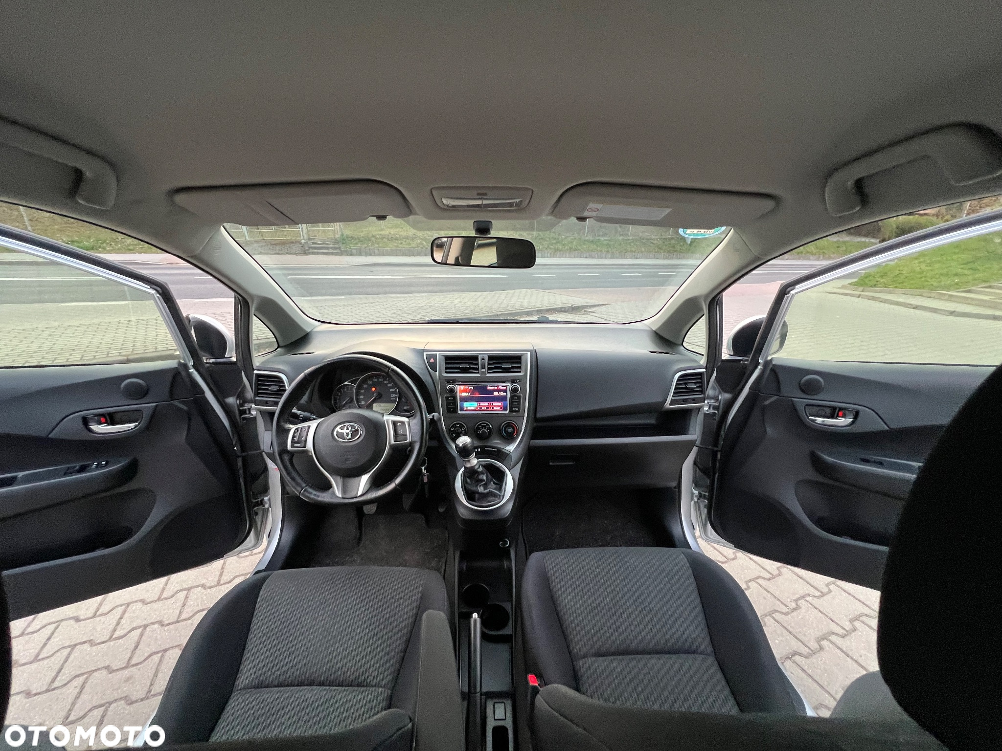 Toyota Verso S 1.33 Premium - 17