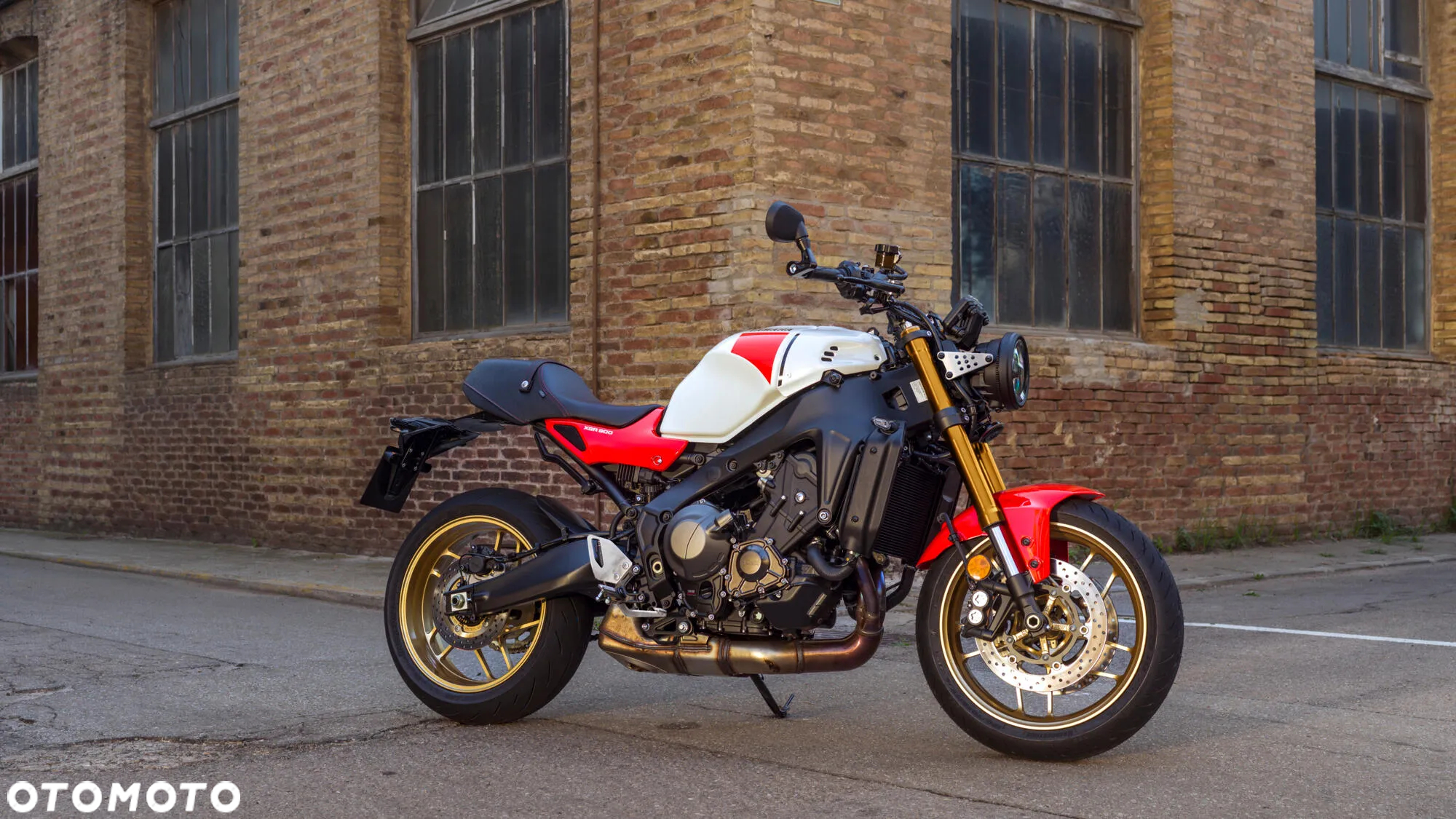 Yamaha XSR - 11